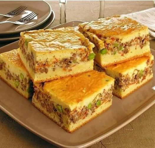 Torta de Carne Moída com Massa de Creme de Leite